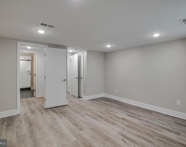 2019 N College Avenue - Photo Thumbnail 18