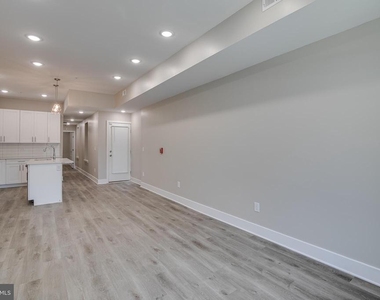 2019 N College Avenue - Photo Thumbnail 6