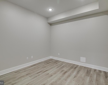 2019 N College Avenue - Photo Thumbnail 8