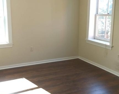 2043 Mount Vernon Street - Photo Thumbnail 14