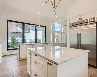 2625 Mccullough St - Photo Thumbnail 9