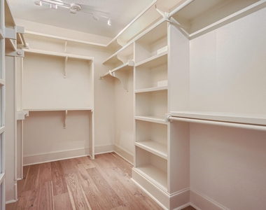 2625 Mccullough St - Photo Thumbnail 13