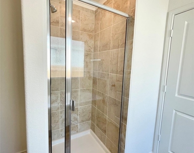 3208 Kenner Dr - Photo Thumbnail 27