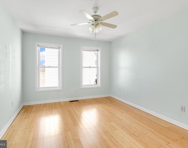 2476 Emerald Street - Photo Thumbnail 20