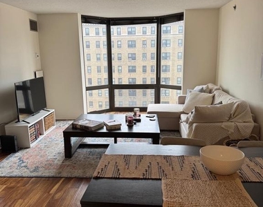 2020 Walnut Street - Photo Thumbnail 3