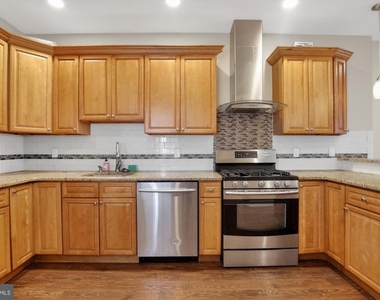 3408 Richmond Street - Photo Thumbnail 7