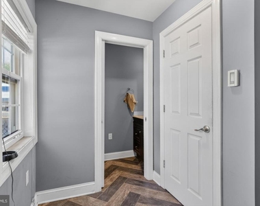 3408 Richmond Street - Photo Thumbnail 9