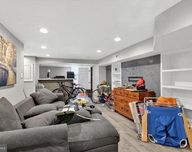 3408 Richmond Street - Photo Thumbnail 13