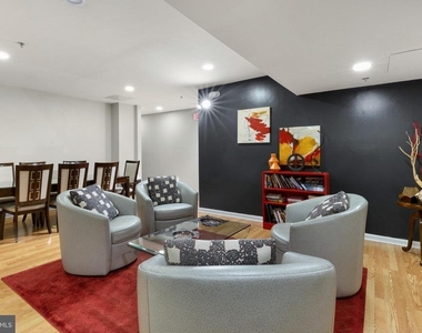 1324 Locust Street - Photo Thumbnail 12