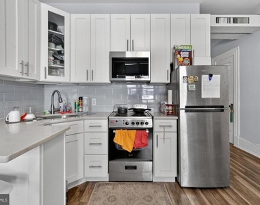 1324 Locust Street - Photo Thumbnail 2