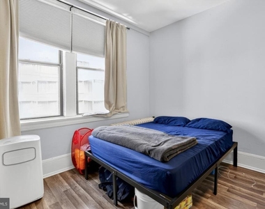 1324 Locust Street - Photo Thumbnail 4