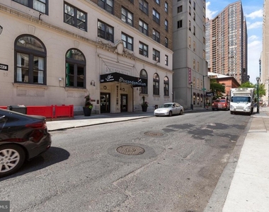 1324 Locust Street - Photo Thumbnail 14
