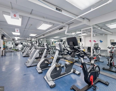 2101 Chestnut Street - Photo Thumbnail 16