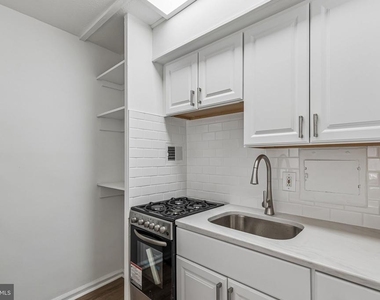 2101 Chestnut Street - Photo Thumbnail 6