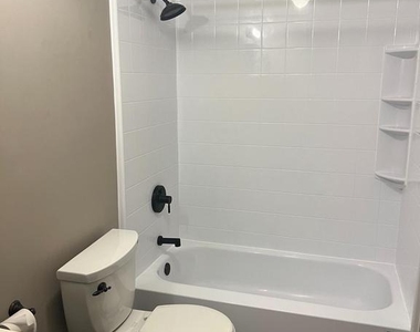 218 Delmar Street - Photo Thumbnail 16