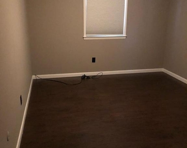 218 Delmar Street - Photo Thumbnail 17