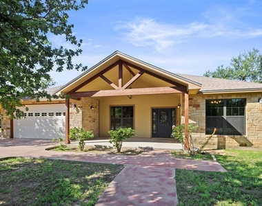 1404 Kings Valley Dr - Photo Thumbnail 3