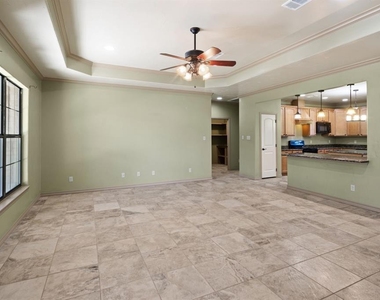 1404 Kings Valley Dr - Photo Thumbnail 14