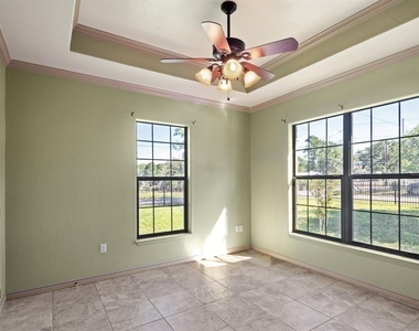 1404 Kings Valley Dr - Photo Thumbnail 19