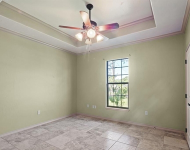 1404 Kings Valley Dr - Photo Thumbnail 22