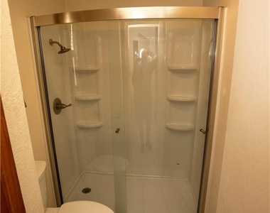 4913 Wing Rd - Photo Thumbnail 12