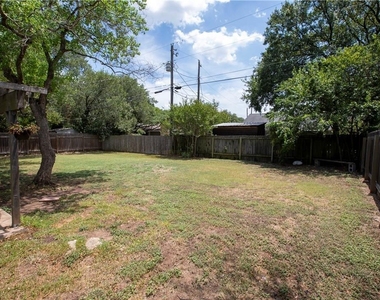 4913 Wing Rd - Photo Thumbnail 21