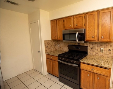 4913 Wing Rd - Photo Thumbnail 5