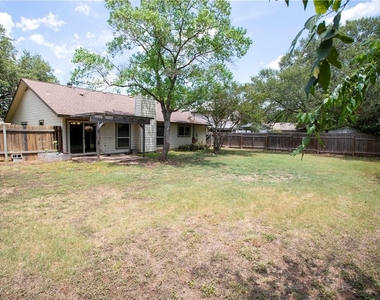4913 Wing Rd - Photo Thumbnail 22