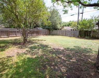 4913 Wing Rd - Photo Thumbnail 18