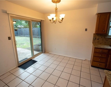 4913 Wing Rd - Photo Thumbnail 7
