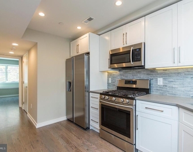1703 Bainbridge Street - Photo Thumbnail 3