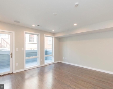 1703 Bainbridge Street - Photo Thumbnail 4