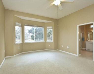 111 Purple Sage Dr - Photo Thumbnail 12