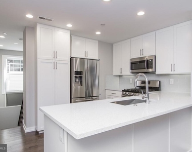 720 S Sartain Street - Photo Thumbnail 2