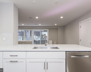 720 S Sartain Street - Photo Thumbnail 3