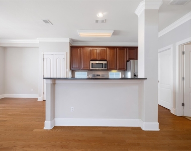 6715 Windrift Way - Photo Thumbnail 9