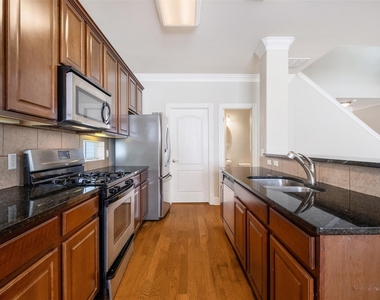 6715 Windrift Way - Photo Thumbnail 6