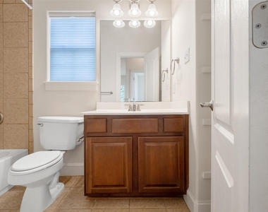 6715 Windrift Way - Photo Thumbnail 17