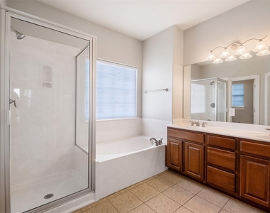 6715 Windrift Way - Photo Thumbnail 14