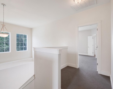 6715 Windrift Way - Photo Thumbnail 16