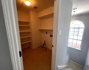 3621 Bratton Heights Dr - Photo Thumbnail 1