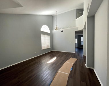 3621 Bratton Heights Dr - Photo Thumbnail 4