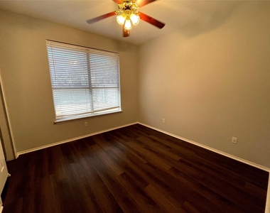 3621 Bratton Heights Dr - Photo Thumbnail 8