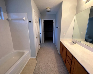 3621 Bratton Heights Dr - Photo Thumbnail 15