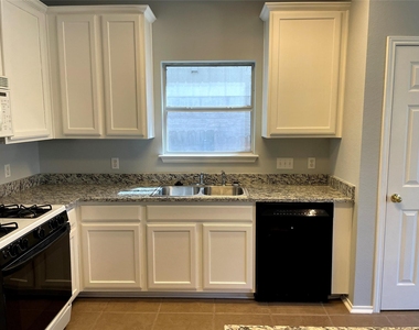 3621 Bratton Heights Dr - Photo Thumbnail 11