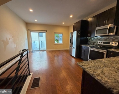1614 Cambridge Street - Photo Thumbnail 4