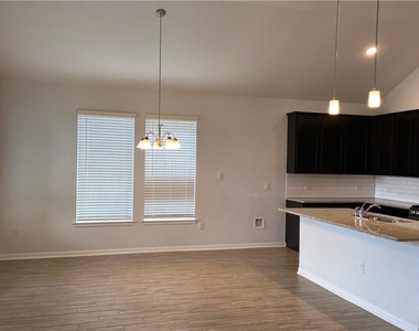 481 Leadtree Loop - Photo Thumbnail 11