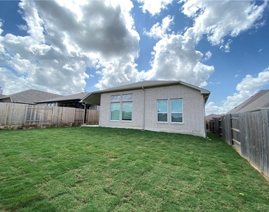 481 Leadtree Loop - Photo Thumbnail 20