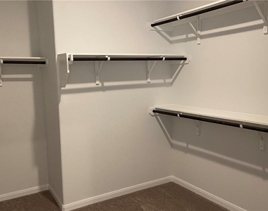 481 Leadtree Loop - Photo Thumbnail 16