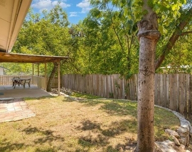 2121 Trede Dr - Photo Thumbnail 24
